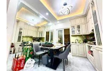 Tôi cần bán nhà tại Nguyễn Ngọc Vũ Cầu Giấy, căn góc 60,3m, giá muốn bán 11,2 tỷ